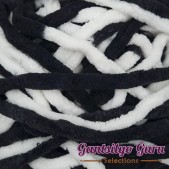 Gantsilyo Guru Super Bulky Chenille Zebra