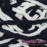 Gantsilyo Guru Super Bulky Chenille Zebra