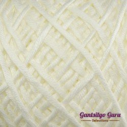 Gantsilyo Guru Bulky Cashmere Blend Off White